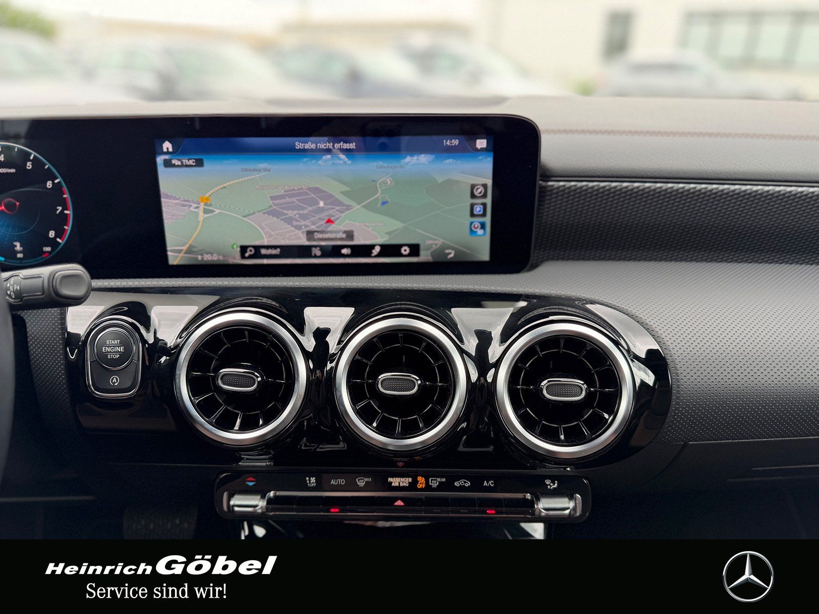 Fahrzeugabbildung Mercedes-Benz CLA 180 Progressive (EURO 6d)