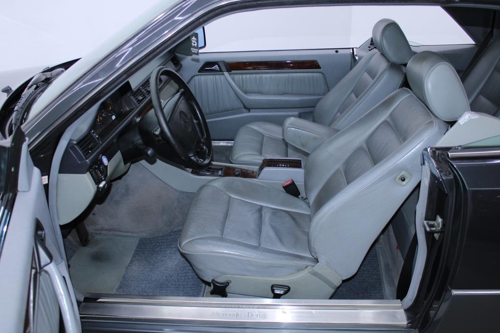 Mercedes-Benz CE 220