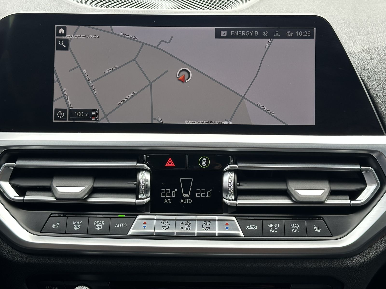 Fahrzeugabbildung BMW 320d Touring M-Sport NAV+LED+AHK+18ZO+ALARM+1HD