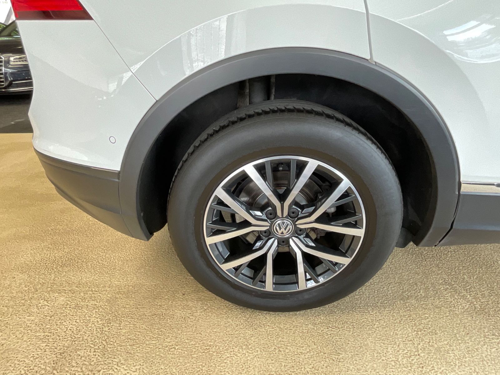 Fahrzeugabbildung Volkswagen Tiguan Comfortline 2.0TDI *DIGITALTACHO*LED*360°
