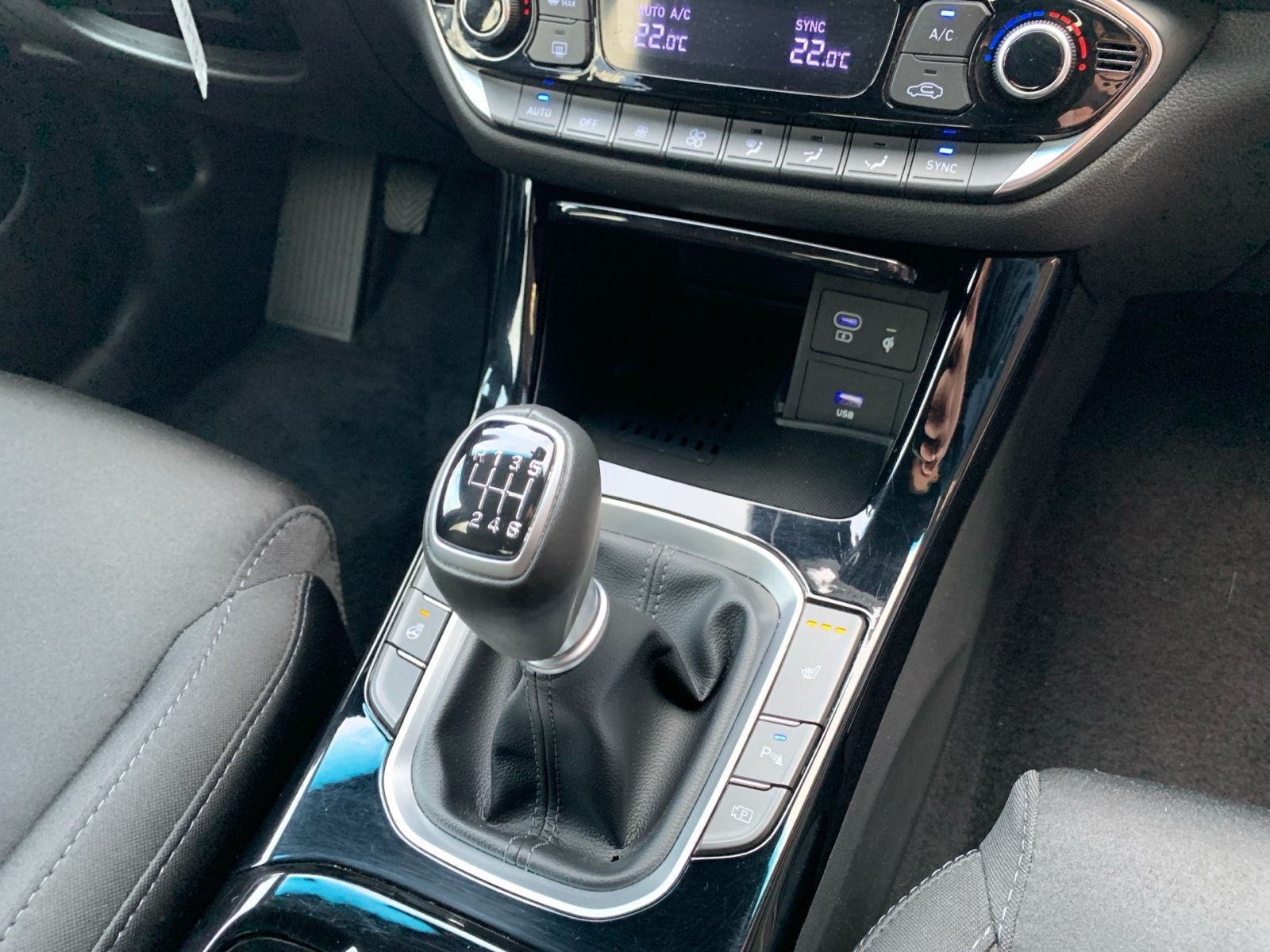 Fahrzeugabbildung Hyundai i30 1.0 T-GDI Advantage Navi LED