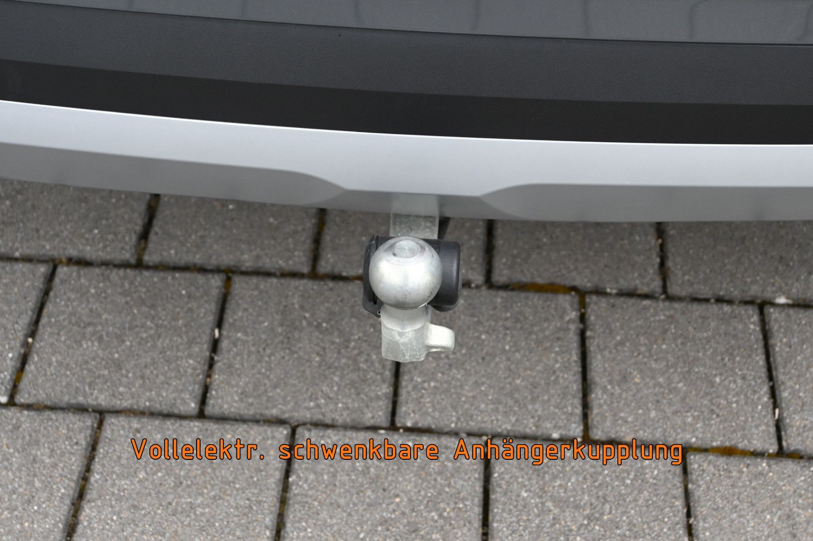 Fahrzeugabbildung BMW X3 xDr.20d °AHK°HUD°MEMO°SITZKLIMA°STANDHZG°360°
