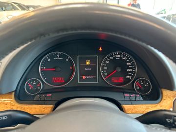 MYAUTOCENTER – Gebraucht- und Jahreswagen mit Werkstattservice in Pfaffenhofen Audi A4 Avant 3.0 TDI quattro *Navi*Klima*