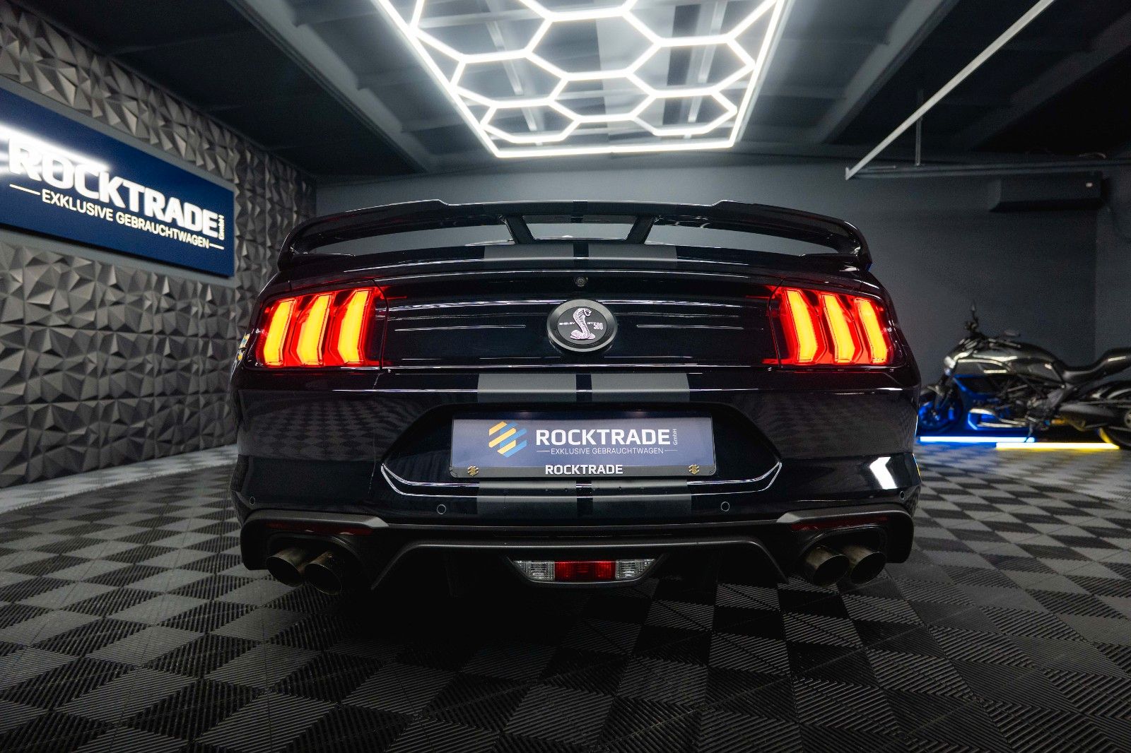 Fahrzeugabbildung Ford Mustang Shelby GT 500 5.0 V8 Performance PREMIUM