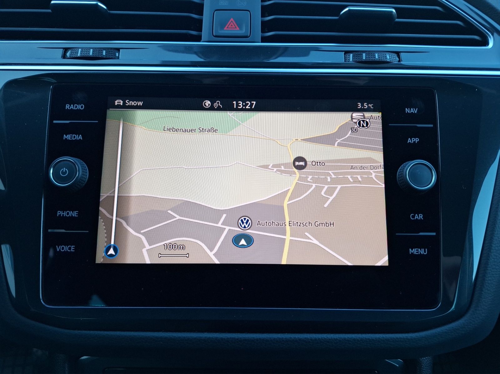 Fahrzeugabbildung Volkswagen Tiguan TSI Life DSG 4M LED Navi AID ACC SH 18"