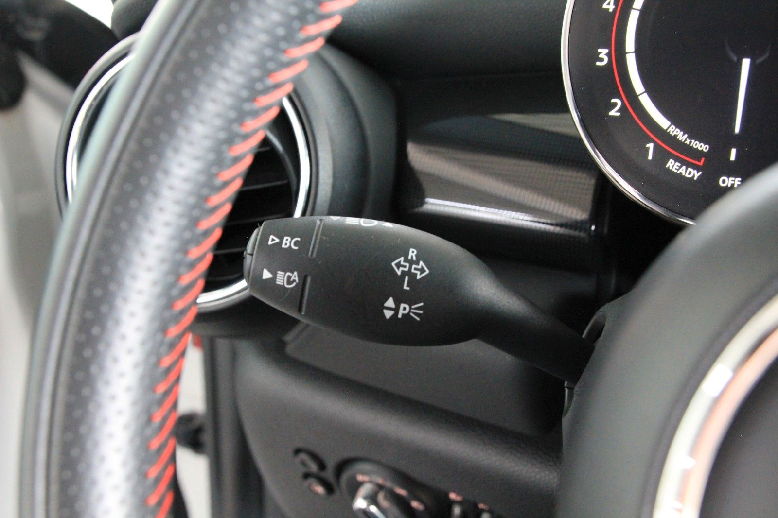 Fahrzeugabbildung MINI John Cooper Works