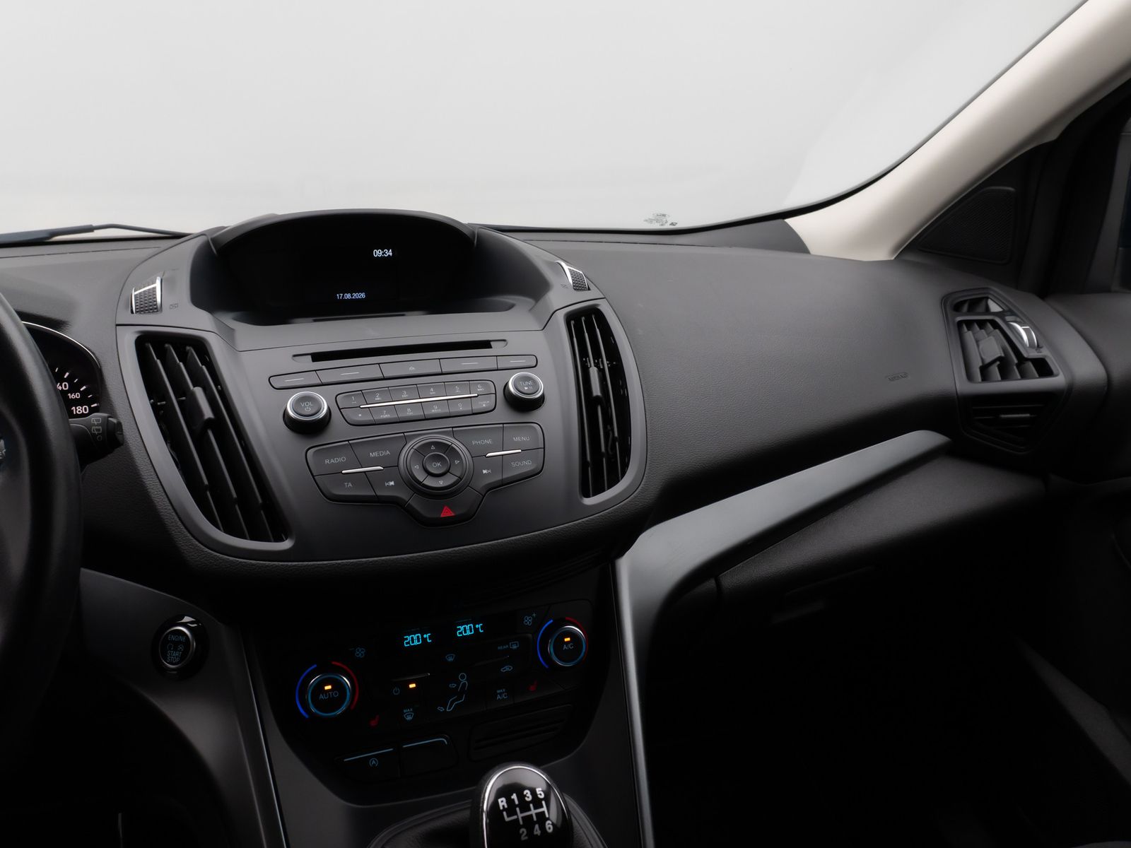 Fahrzeugabbildung Ford Kuga Trend AHK Sitzhzg PDC Tempomat 8Fach