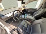 Tesla Model Y  Dual Motor AWD - Tesla Model Y