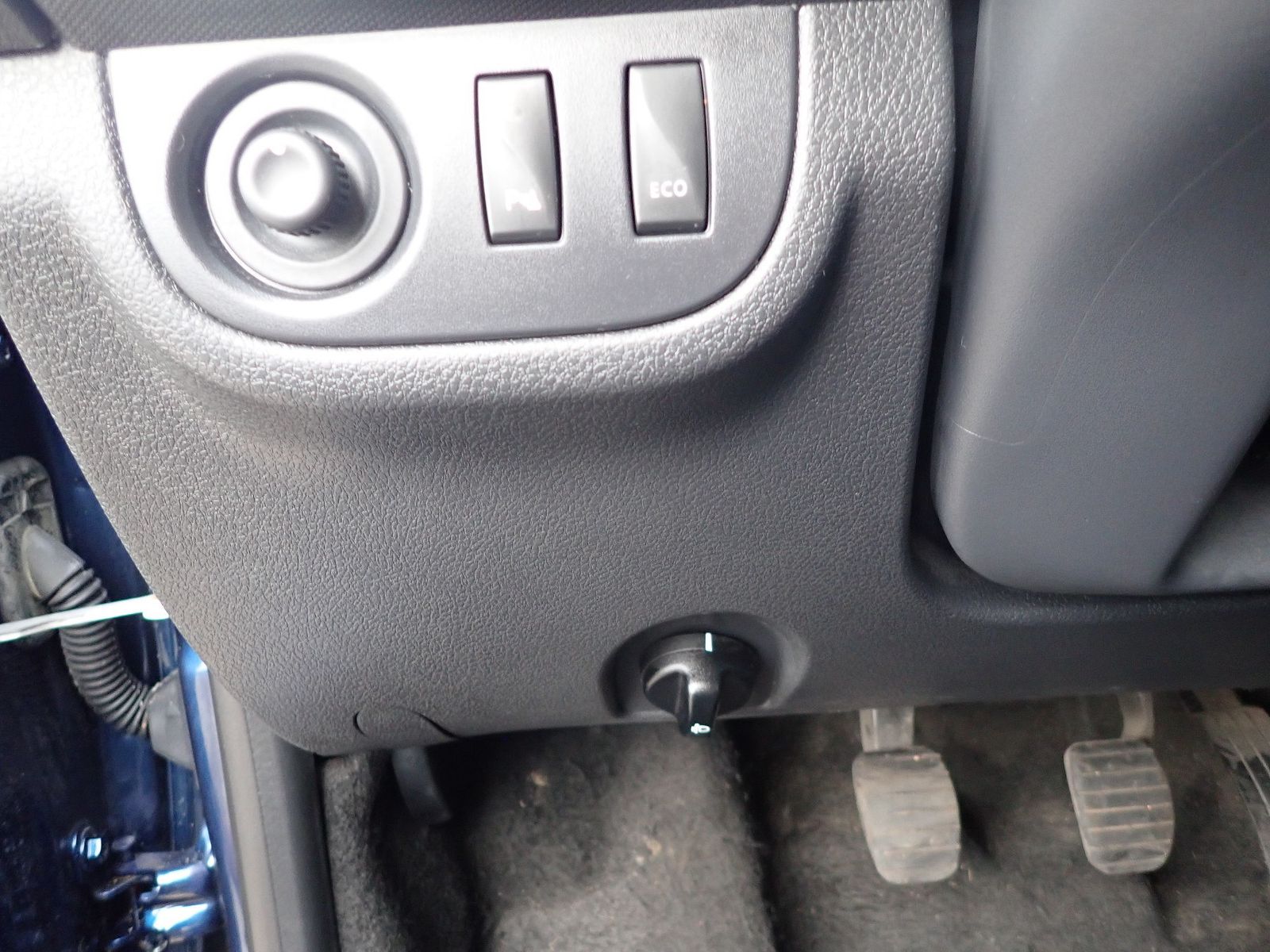 Fahrzeugabbildung Dacia Logan MCV II Kombi Stepway TCe 90 / NAVI