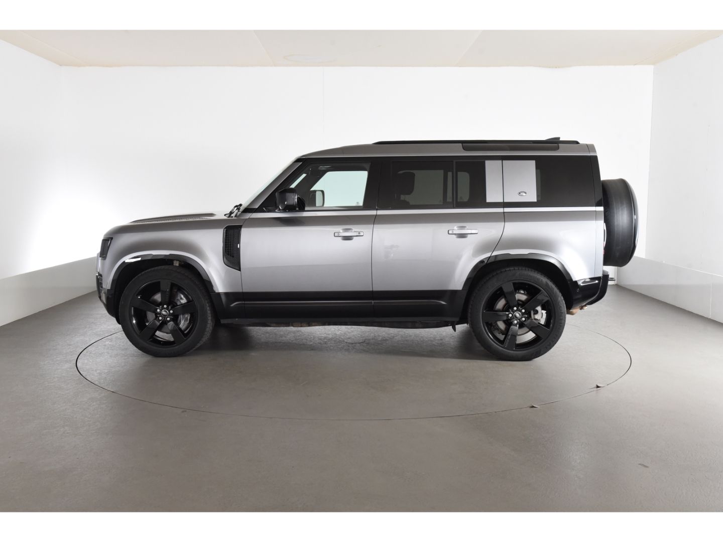 Land Rover Defender HSE 110 D300 X-Dynamic Anhängerkupplung foto 2