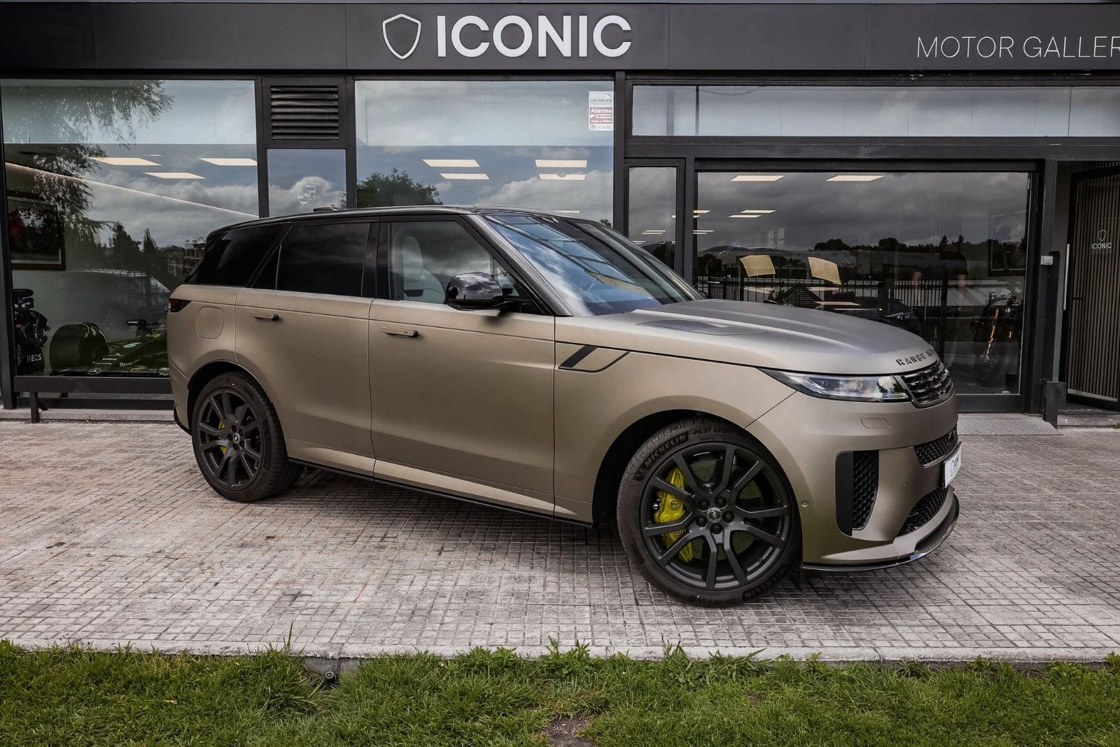 Land Rover Range Rover Sport SV Edition 1
