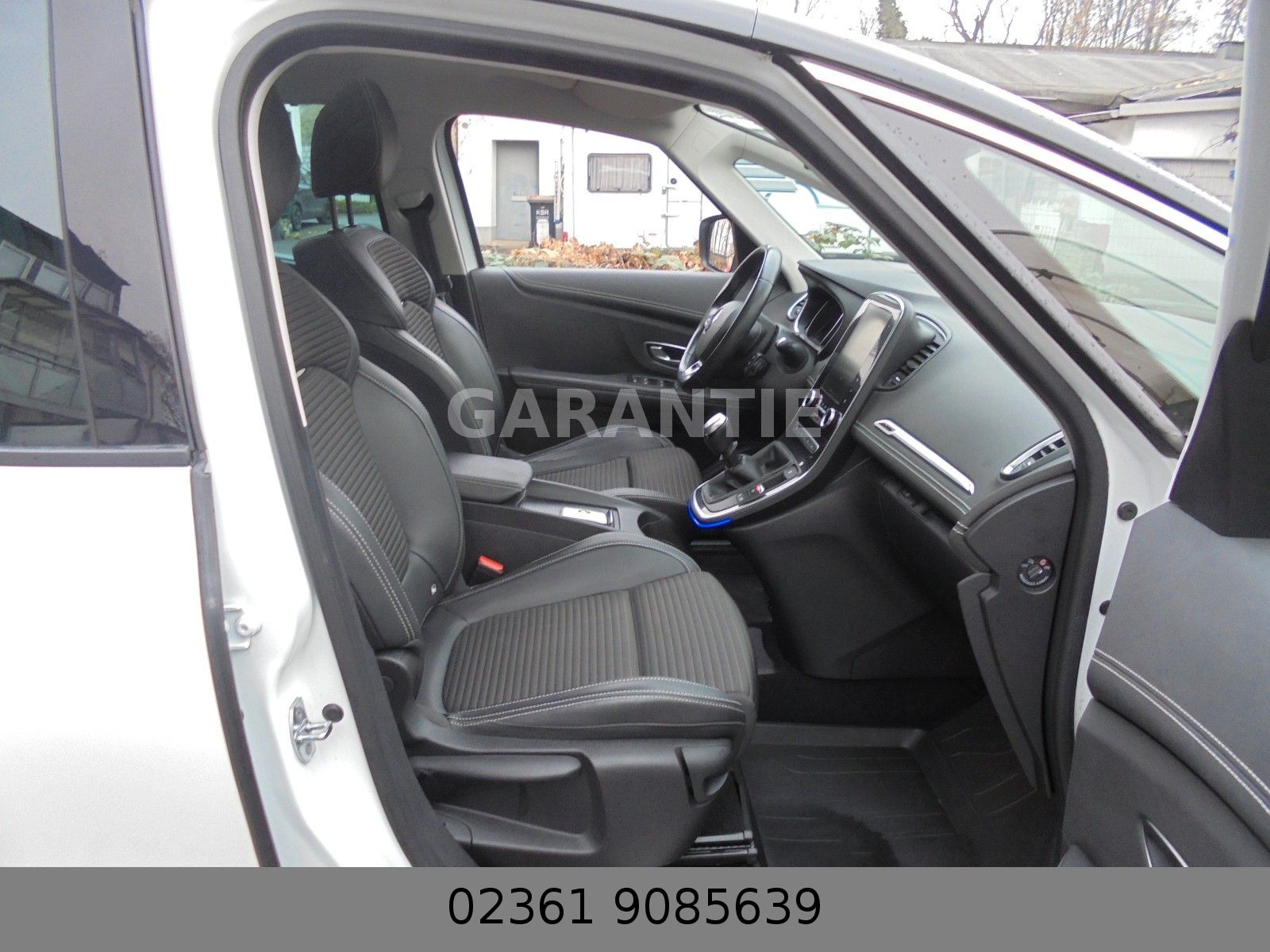 Fahrzeugabbildung Renault Scenic IV BOSE Edition Navi/Headup/Panramadach/