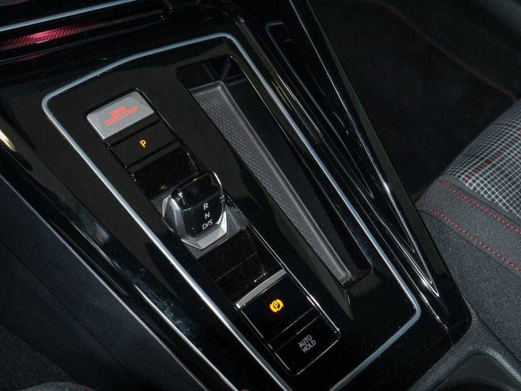 Volkswagen Golf VIII GTI 2.0 TSI Kamera LED APP Sitzhzg, миниатюра 12
