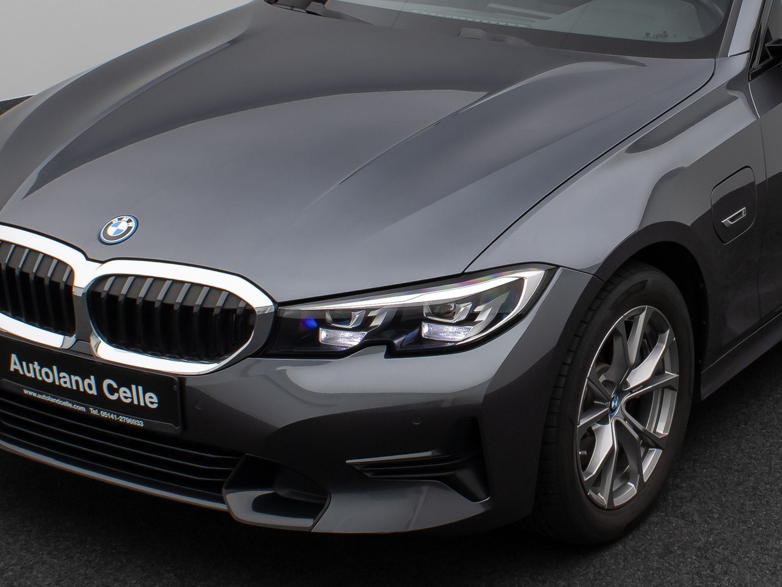 Fahrzeugabbildung BMW 320e Sport Line Panorama DAB CockPitPr PDC Alarm