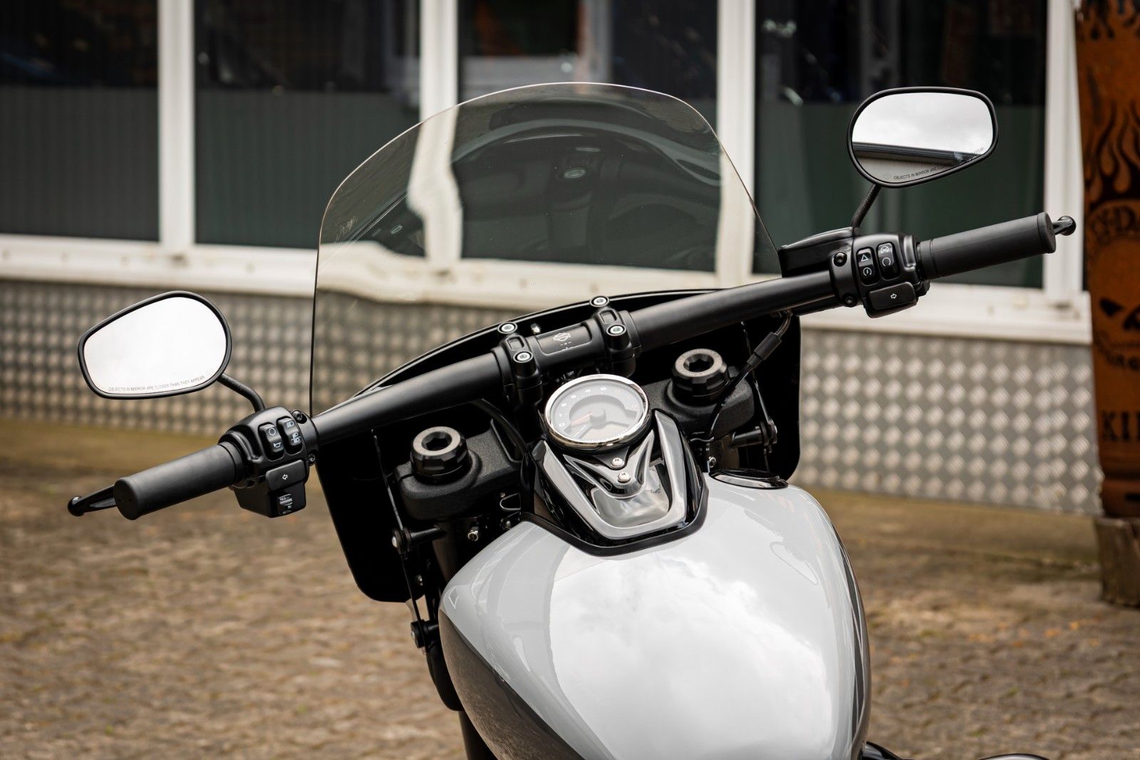 Fahrzeugabbildung Harley-Davidson FXFBS Fat Bob 114 CUI Softail - V PERFORMANCE -