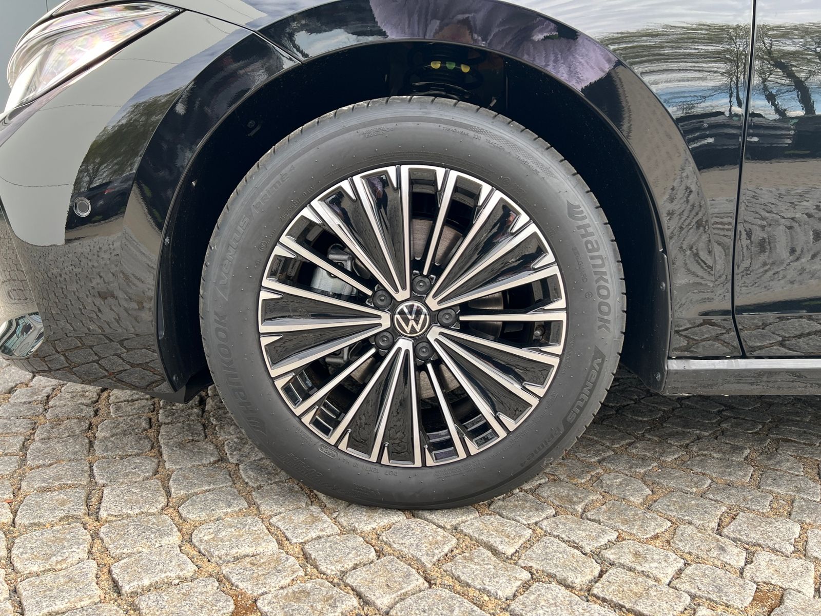 Fahrzeugabbildung Volkswagen Passat Variant Elegance 1.5 eTSI DSG *AHK, ACC,