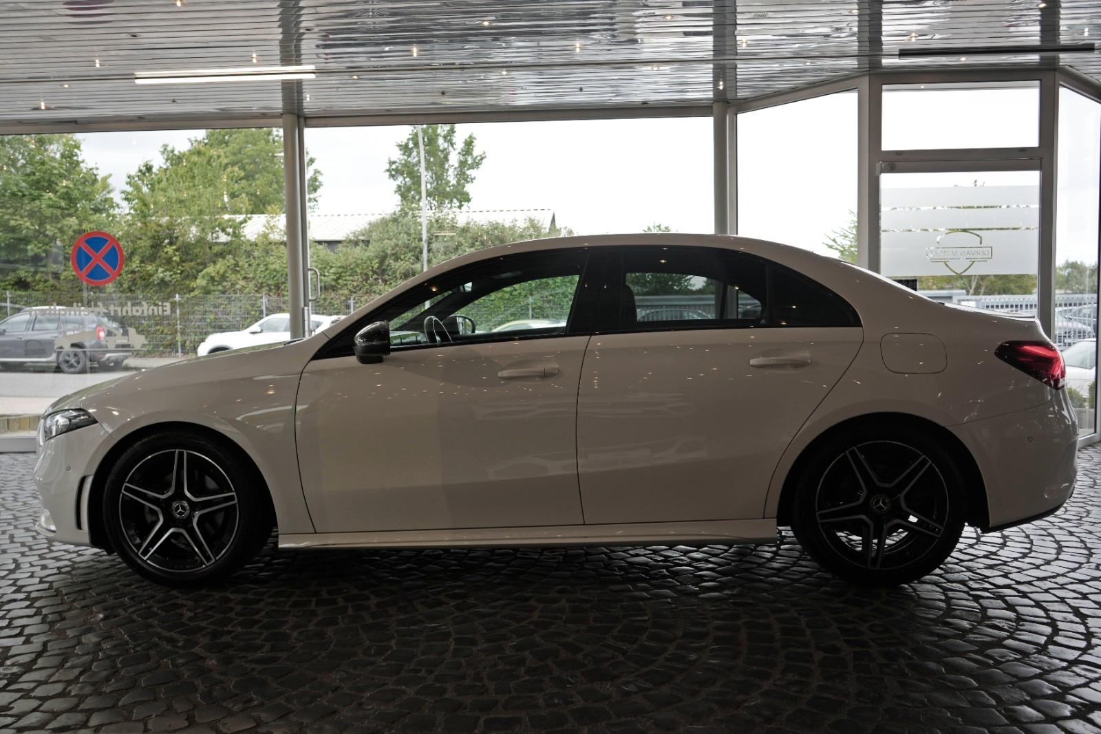 Mercedes-Benz A-Class 7G-DCT Limousine AMG-LINE & NIGHT-PAKET, миниатюра 7