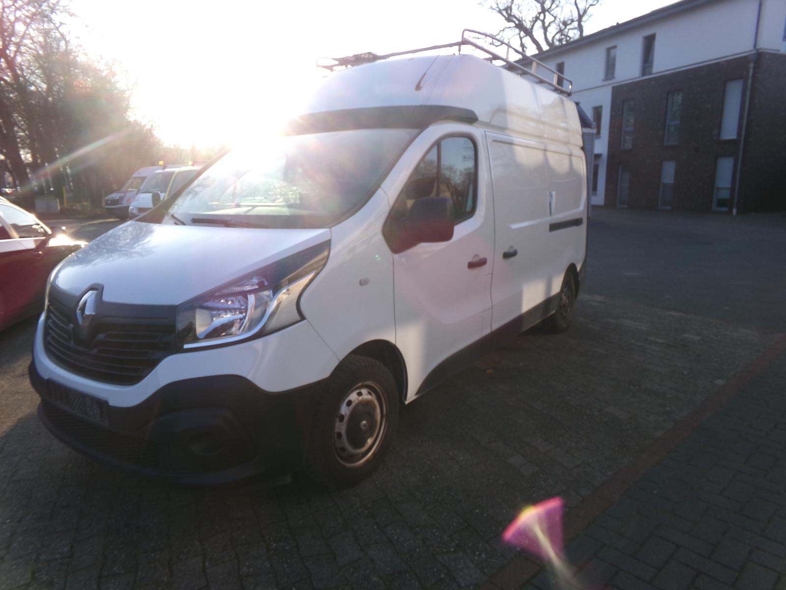 Renault Trafic 1,6 DCi L2H2 Werkstattschränke 2x