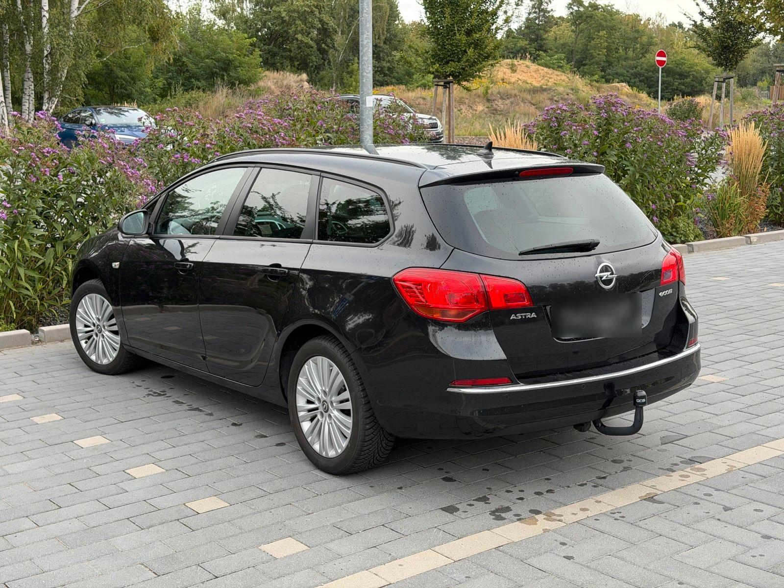 Opel Astra 2015 — photo 5