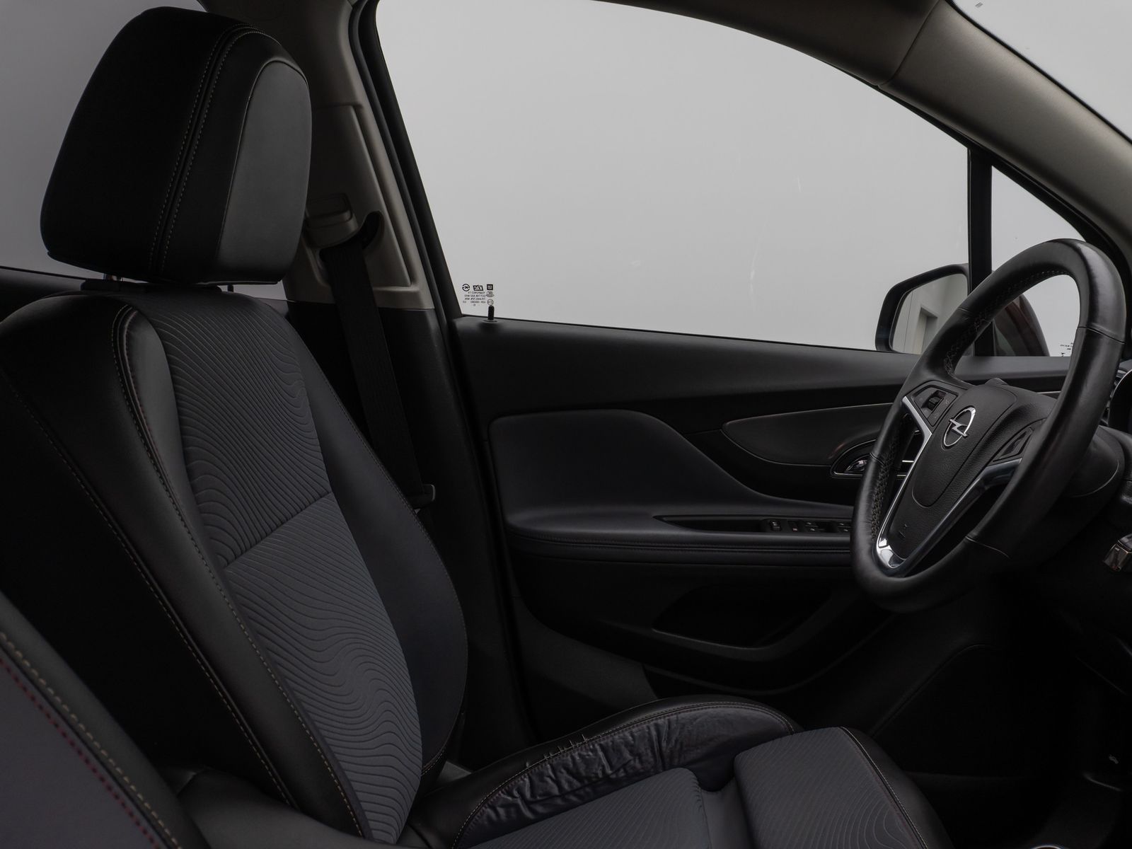 Fahrzeugabbildung Opel Mokka Innovation ecoFlex 4x4 Kamera Navi Bi-Xeno