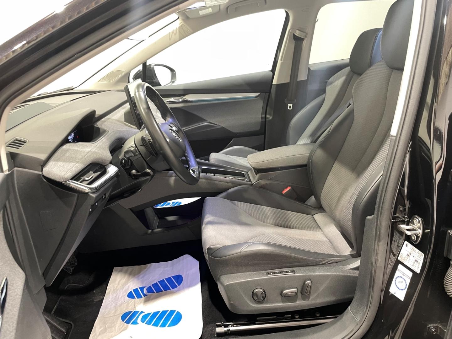 Skoda Enyaq 80 Loft Teilleder Navi LED ACC Rückfahrkam