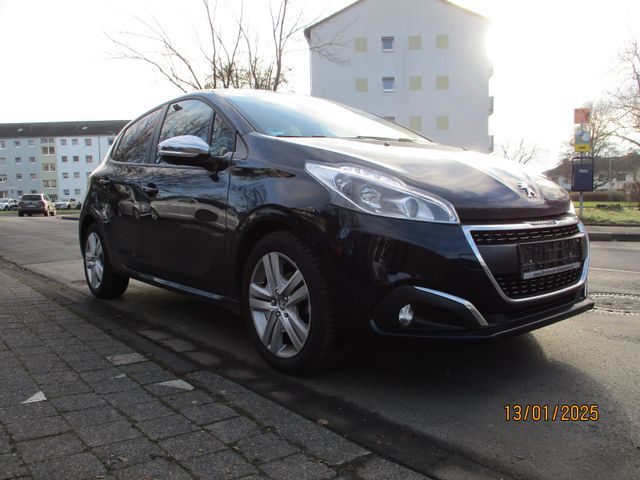 Peugeot 208 Signature