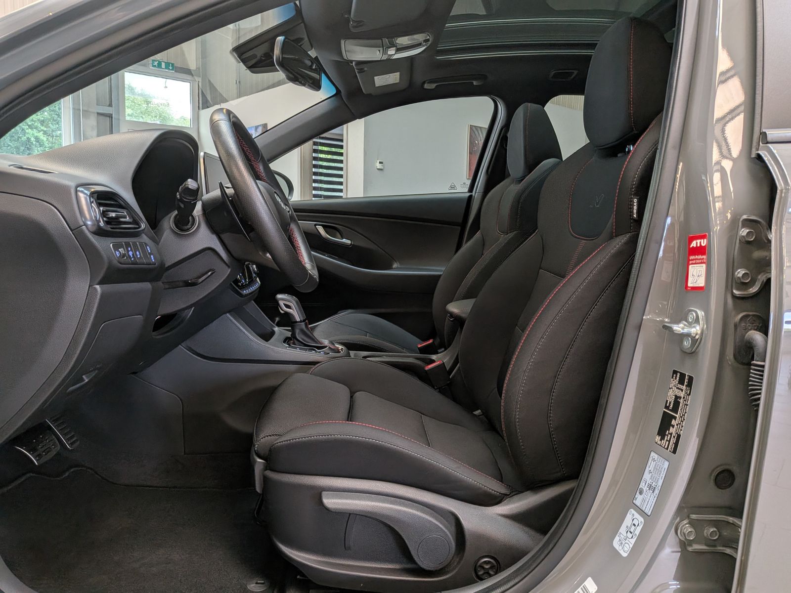 Fahrzeugabbildung Hyundai i30 1.5 N-Line LED*CARPLAY*CAM*PANO*KEYLESS*18"