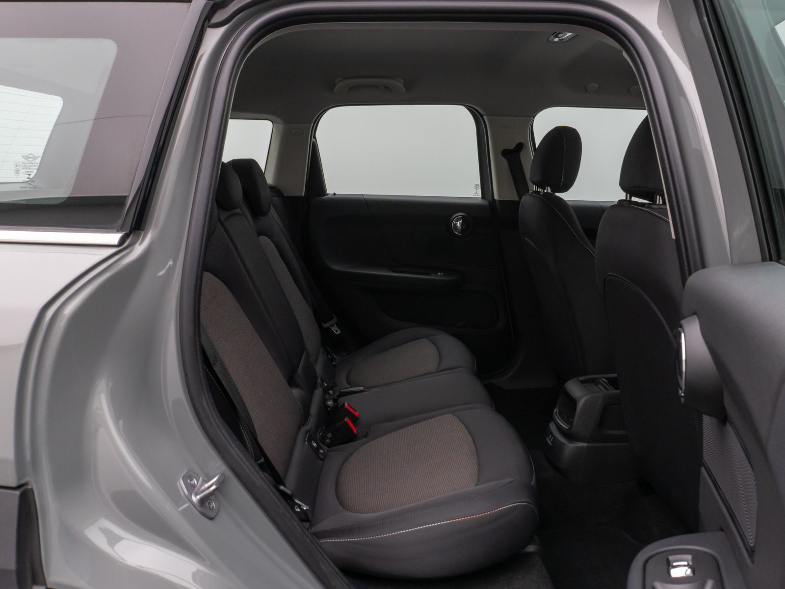 Fahrzeugabbildung MINI One Countryman Essential Trim Kamera AHK LED