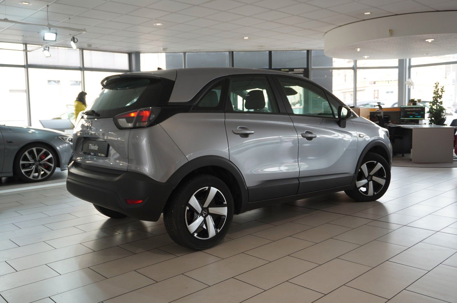 Fahrzeugabbildung Opel Crossland (X) 1.2 EDITION NAVI/LED/KAMERA/DAB+