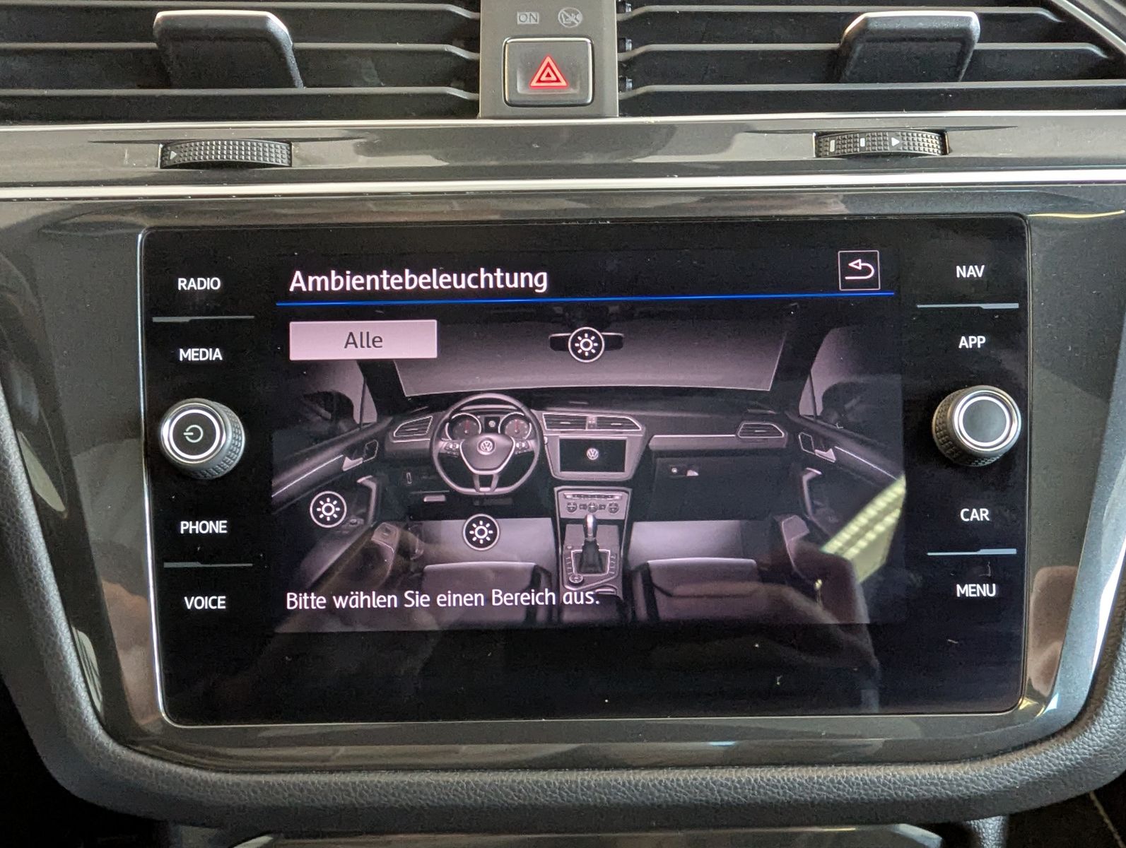 VW Tiguan 2.0 TDI DSG 4M 2x R-Line Pano HUD AHK 20" - Image 30