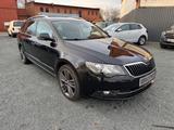 Skoda Superb Combi Elegance Navi / Bi-Xenon / PDC - Skoda Superb: Combi Elegance