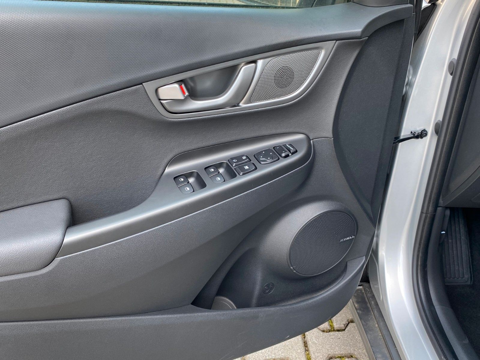 Fahrzeugabbildung Hyundai KONA Elektro 64kWh Premium NAVI LEDER SITZP SD