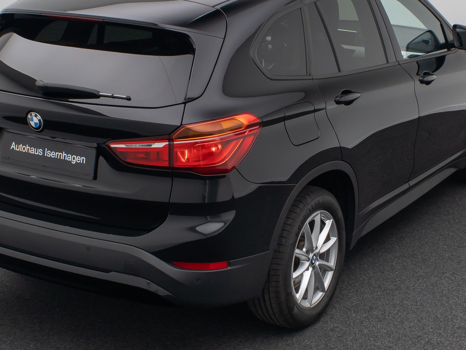 Fahrzeugabbildung BMW X1 sD18i Panorama Kamera DAB Navi Komfort Leder