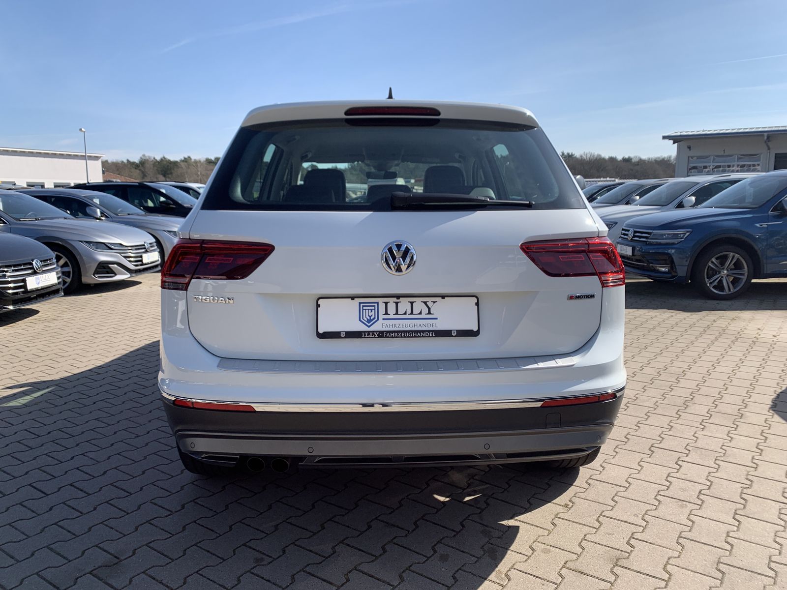 Fahrzeugabbildung Volkswagen Tiguan 2.0 TSI*Highline*4Motion*Leder*AHK*LED*