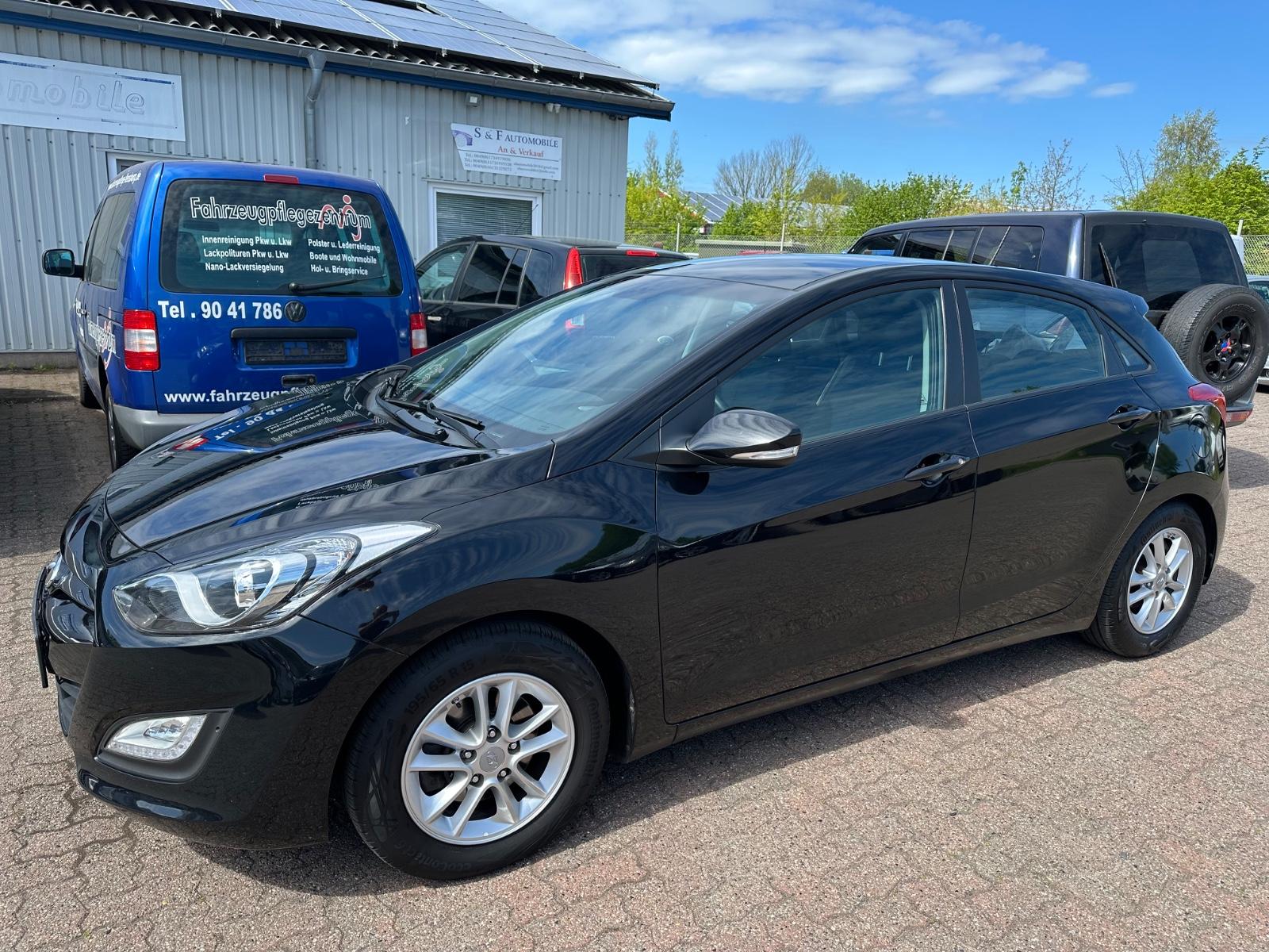 Hyundai i30 AUTOMATIK NAVI KAMERA TÜV 02/2028