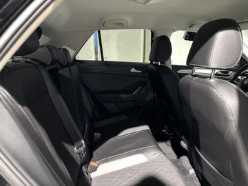Fotografie 7 des VW T-Roc 1.5 TSI OPF DSG GOAL Navi ACC