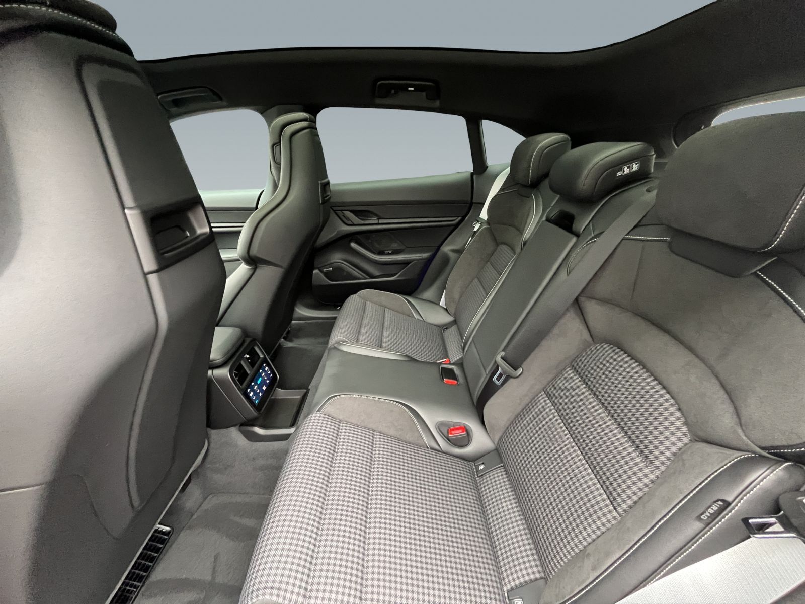 Porsche Taycan - Bild 11