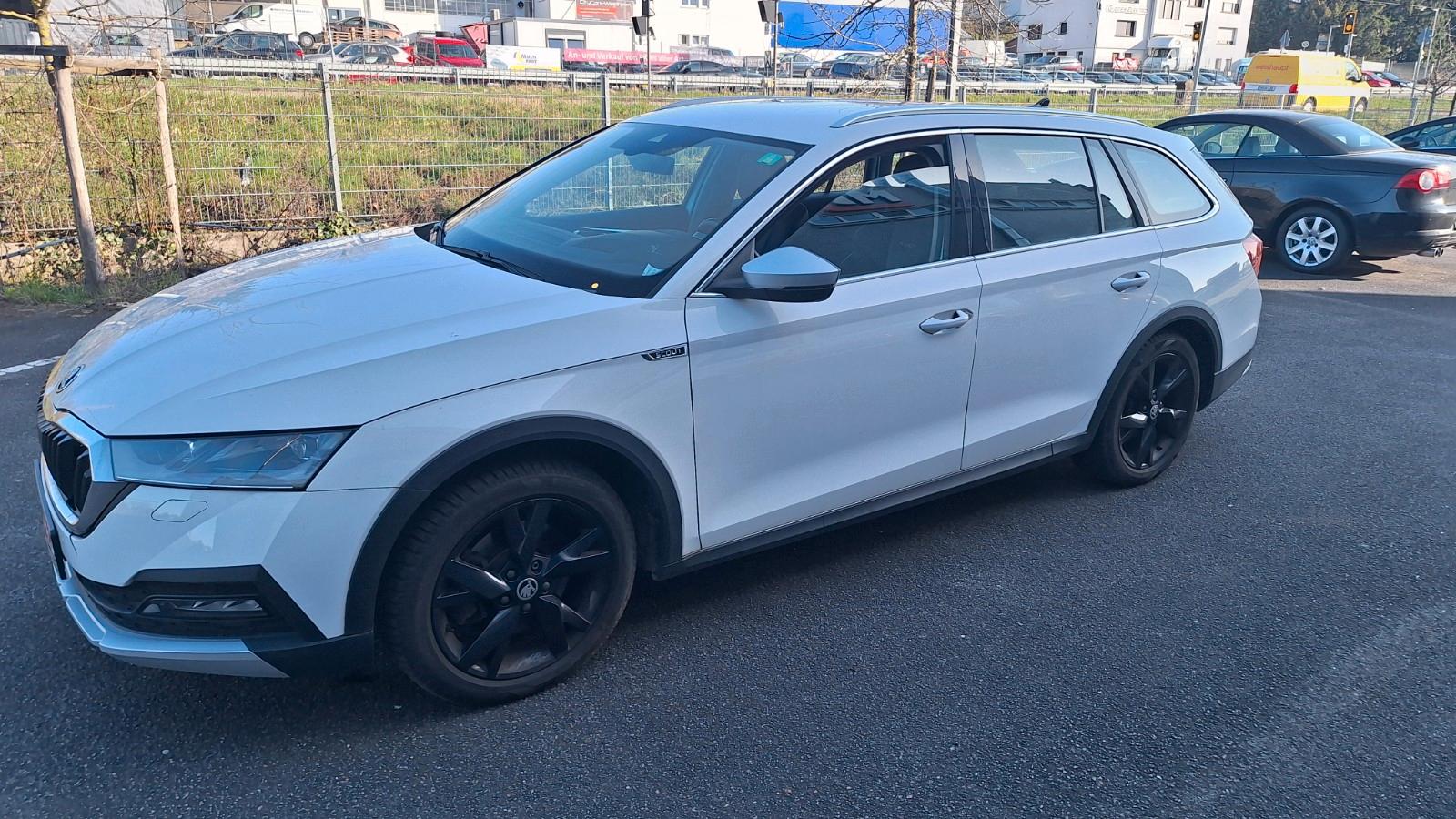 Skoda Octavia  Scout 4x4 Alcant* Matrix* Standhzg*Spor