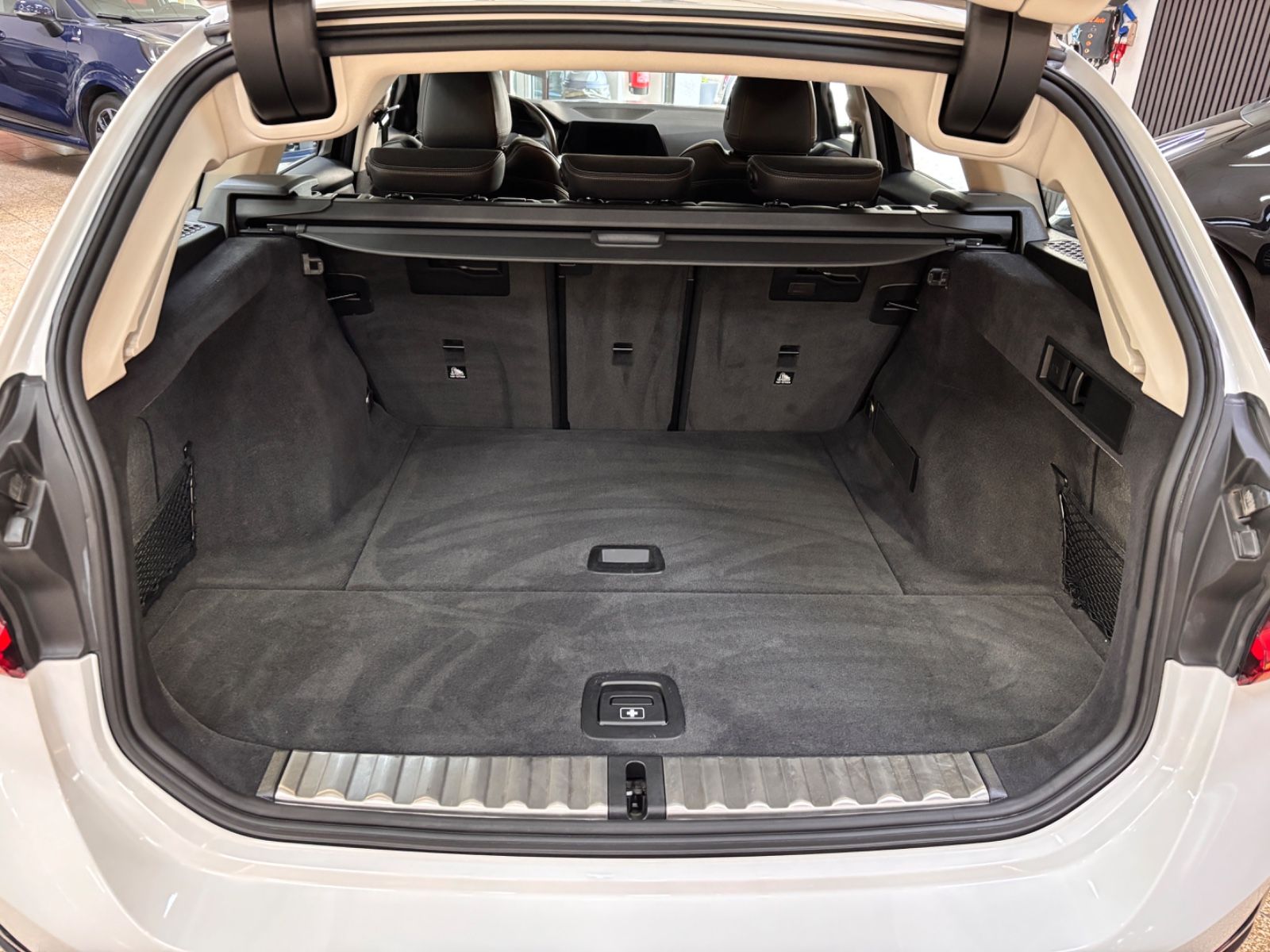 BMW Touring 320 d xDrive Luxury Line foto 9