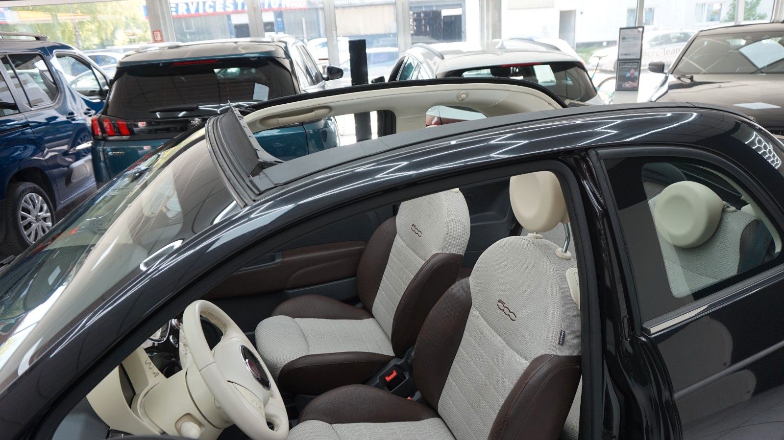 Fahrzeugabbildung Fiat 500 Lounge Cabrio  Scheckh. gepfl. TÜV neu