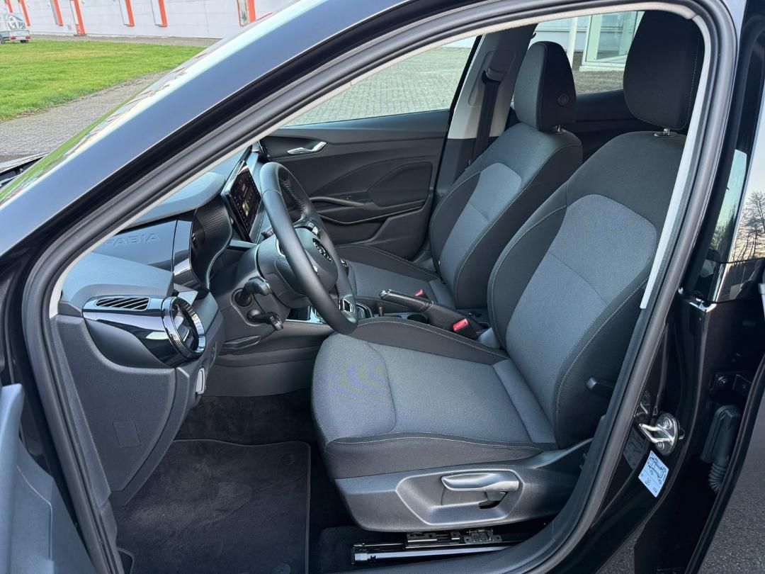 Fabia Ambition Navi ACC CarPlay LED