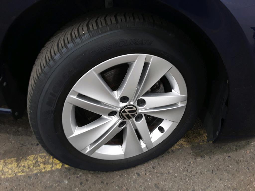 Volkswagen Golf Life 2.0 TDI SCR Tempo*PDC*Nav*SH*Klima