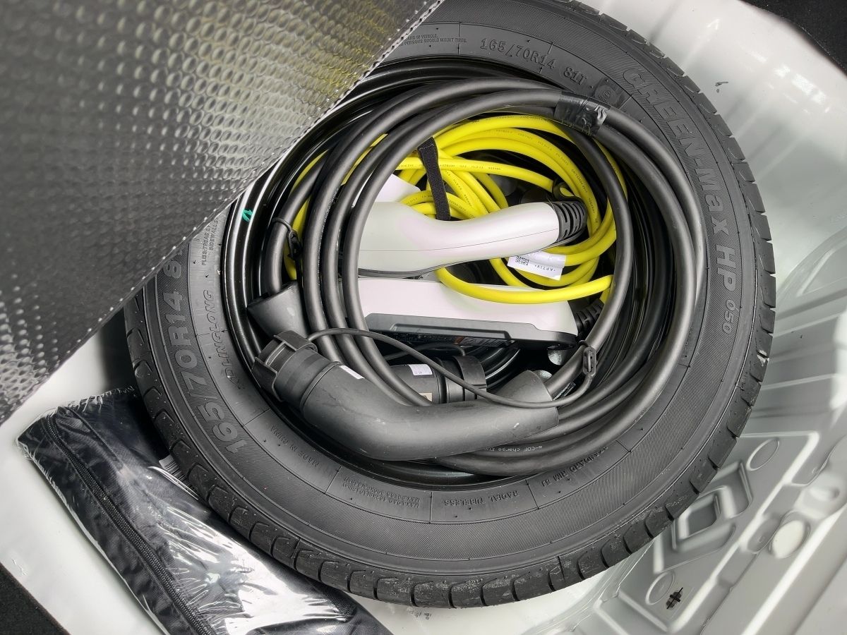 Fahrzeugabbildung Dacia Spring Extreme ELECTRIC 65 CCS - mit KI generiert/bearbeitet