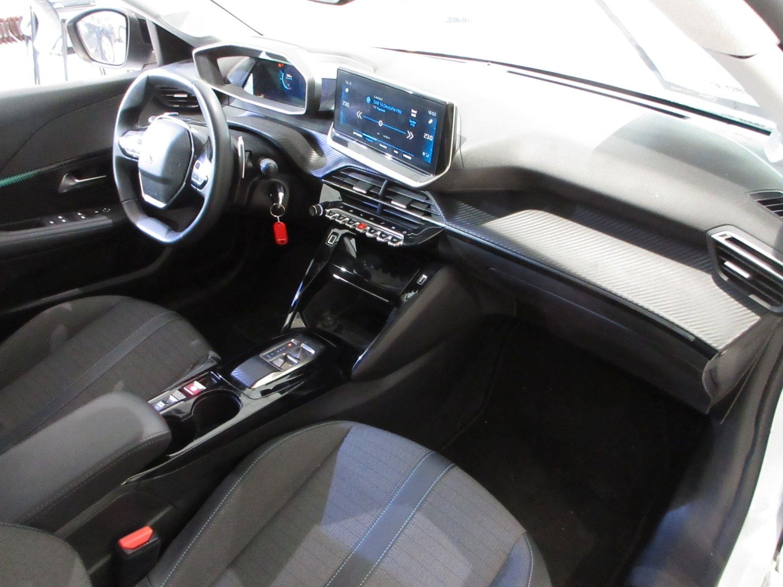 Fahrzeugabbildung Peugeot 208 Allure 1.2T FULL-LED/NAVI/PDC/CAM/ALU