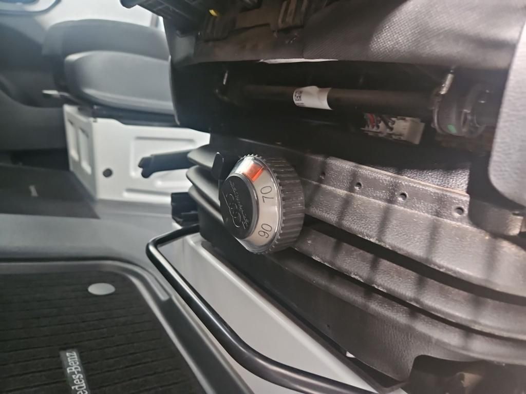 Fahrzeugabbildung Mercedes-Benz Sprinter 316 Kasten L2H1 LED AHK 2Sitze MBUX SHZ