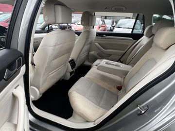 Volkswagen Passat Variant - 9