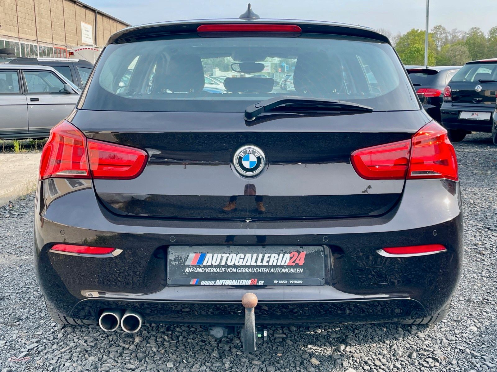 Fahrzeugabbildung BMW 120d 5-Türer Aut. Navi LED AHK Glasdach M SPORTL