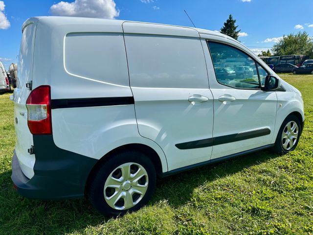 Ford Transit Courier Klima — Bild 3