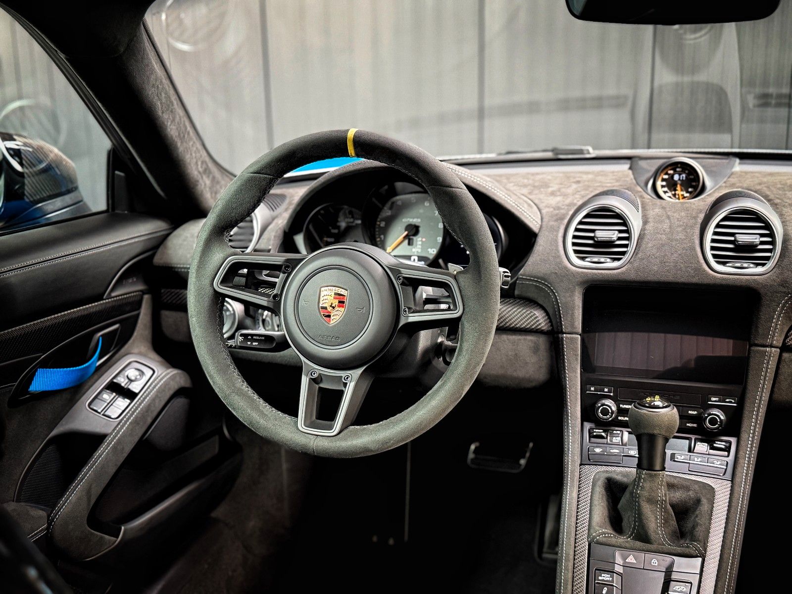 Fahrzeugabbildung Porsche Cayman GT4 RS