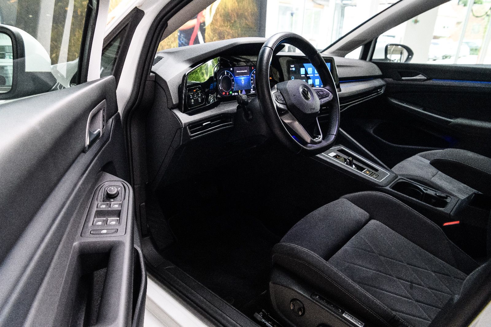 Fahrzeugabbildung Volkswagen Golf  Style eHybrid PHEV +150kw+DSG+ACC+AppCon.